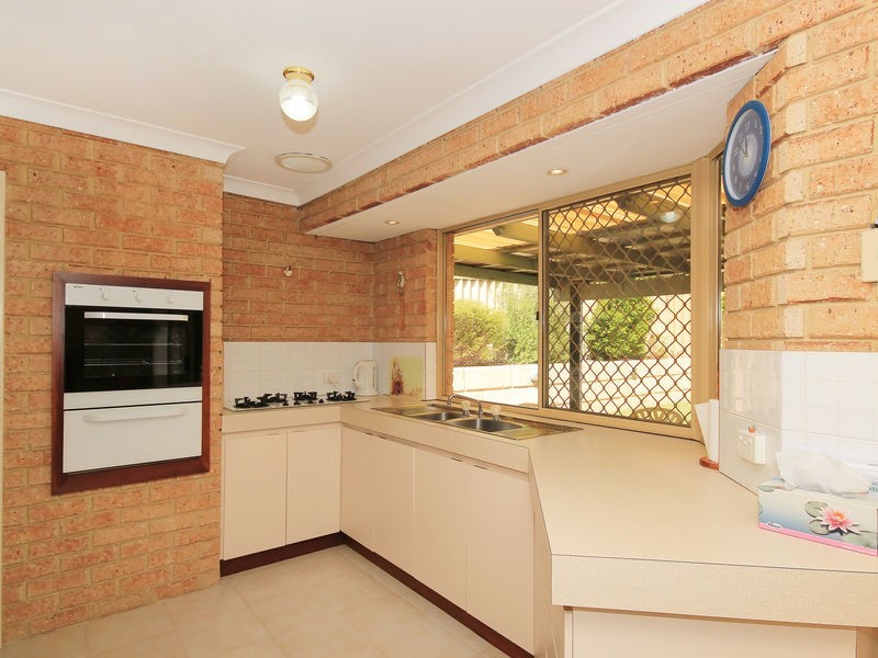 9A Dean Grove, Woodvale WA 6026