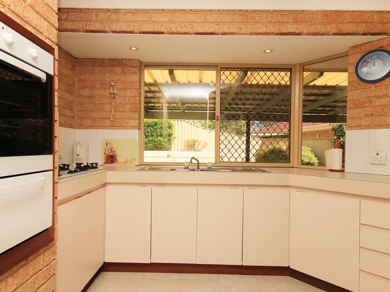 9A Dean Grove, Woodvale WA 6026