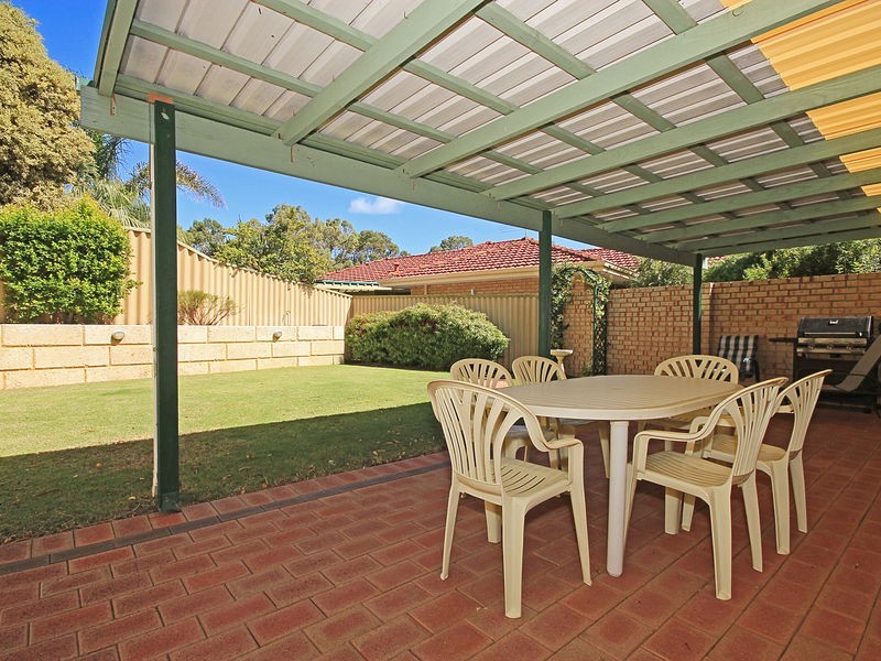 9A Dean Grove, Woodvale WA 6026