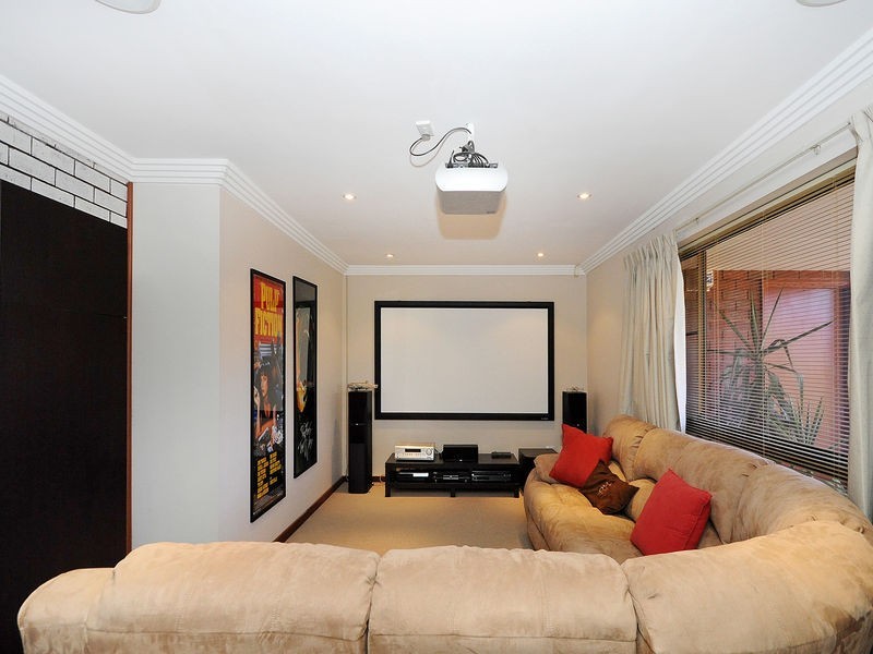 17 Karuah Way, Greenwood WA 6024