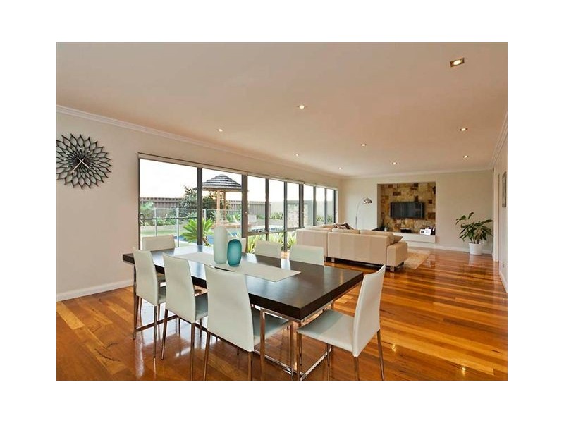 8 Whitewater Lookout, Iluka WA 6028