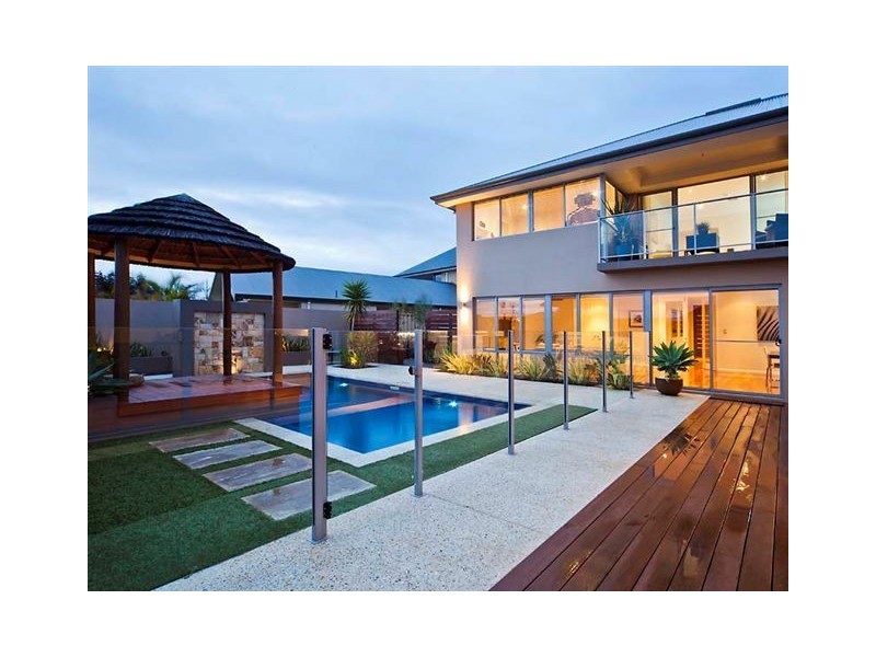8 Whitewater Lookout, Iluka WA 6028