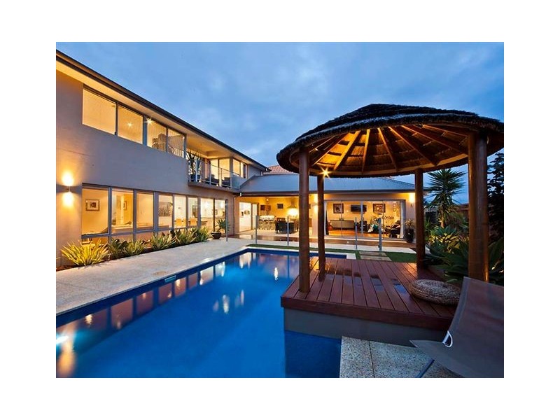 8 Whitewater Lookout, Iluka WA 6028