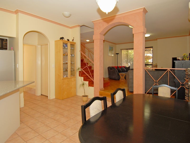 18/10 Fairhaven Terrace, Hillarys WA 6025