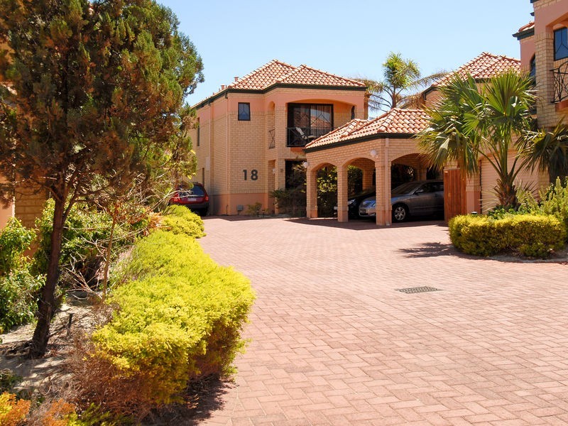 18/10 Fairhaven Terrace, Hillarys WA 6025