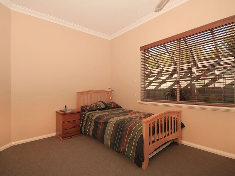 5 Augusta Crt, Connolly WA 6027