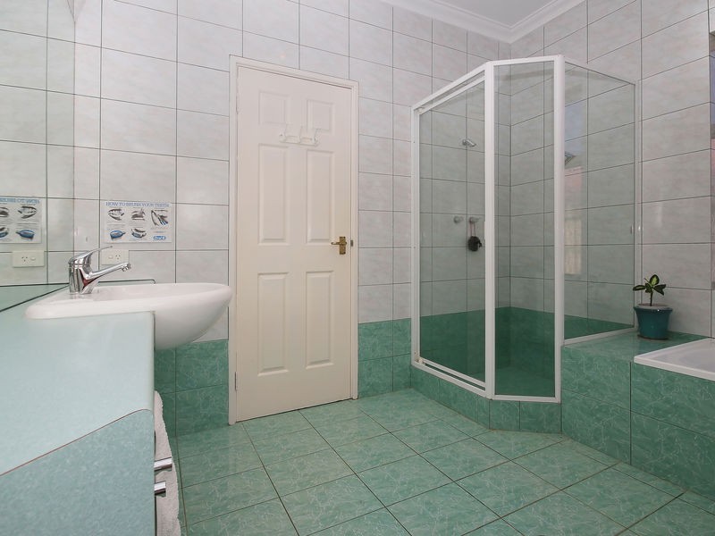 5 Augusta Crt, Connolly WA 6027