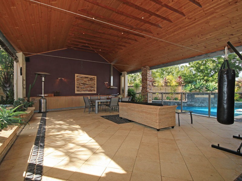 5 Augusta Crt, Connolly WA 6027