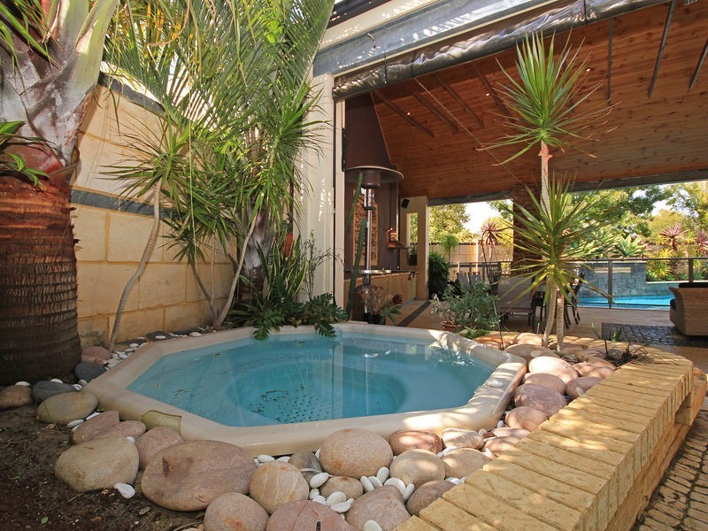 5 Augusta Crt, Connolly WA 6027