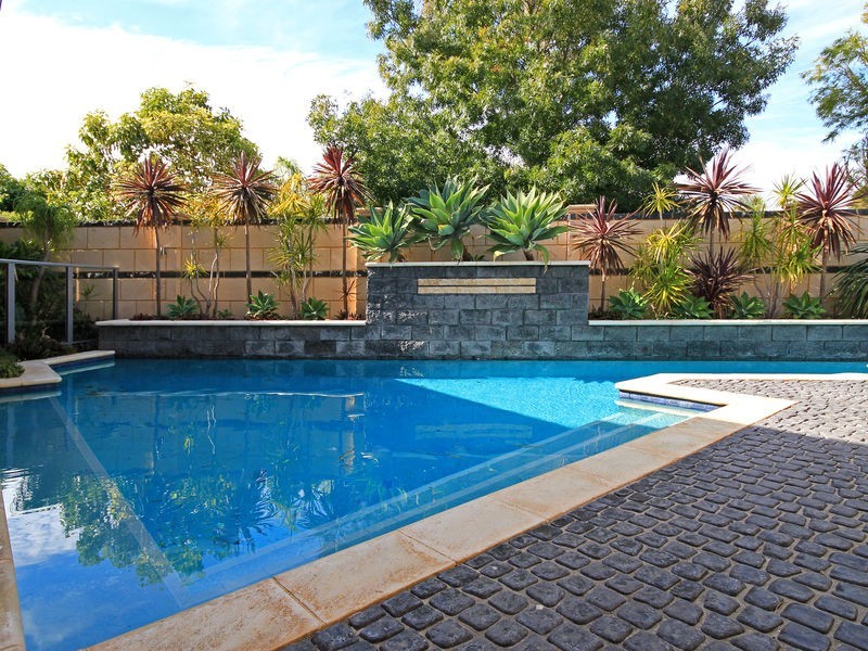 5 Augusta Crt, Connolly WA 6027