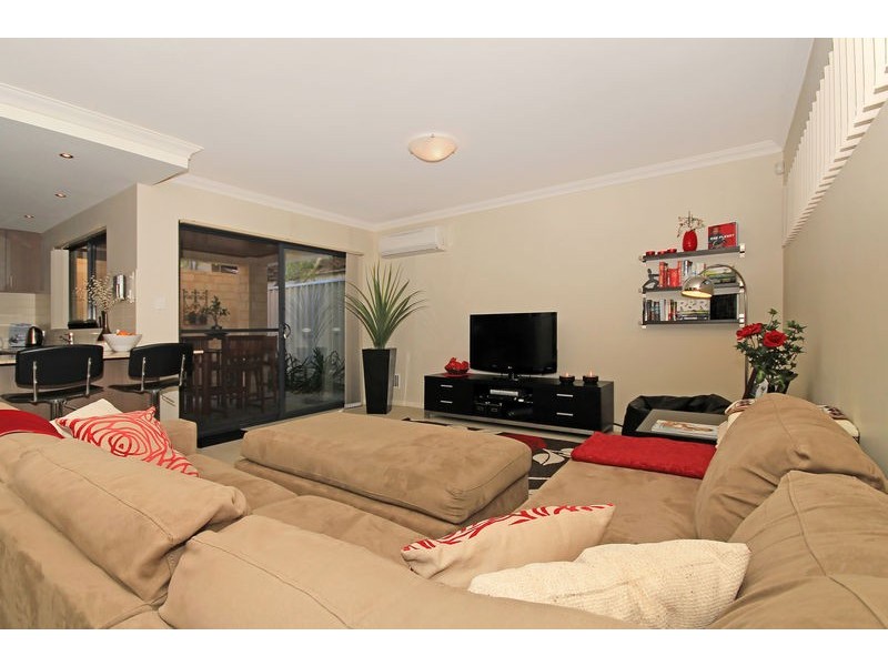 10C Shaw Rd, Innaloo WA 6018