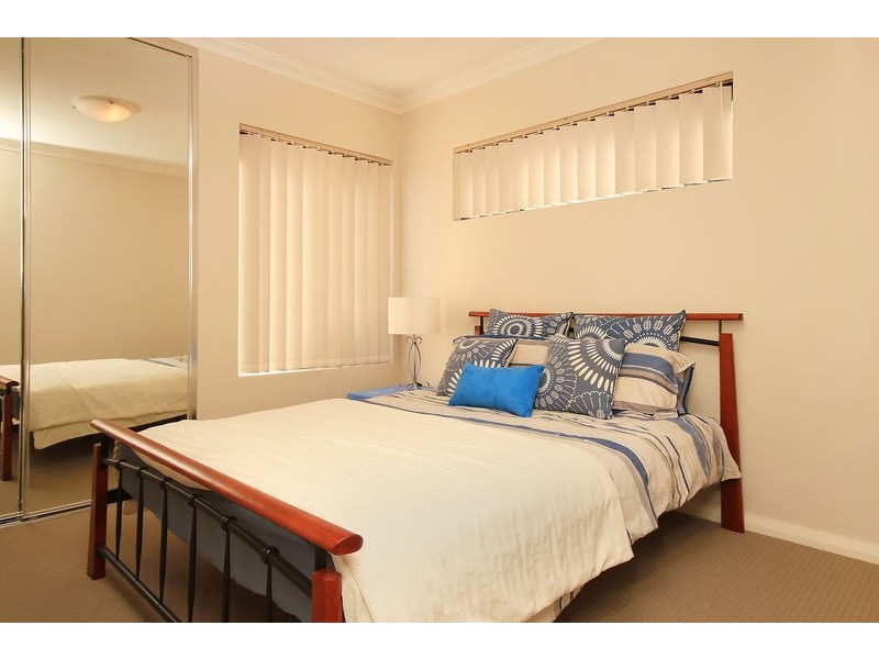 10C Shaw Rd, Innaloo WA 6018