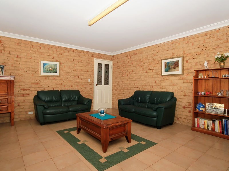 4 Kimble Court, Carine WA 6020