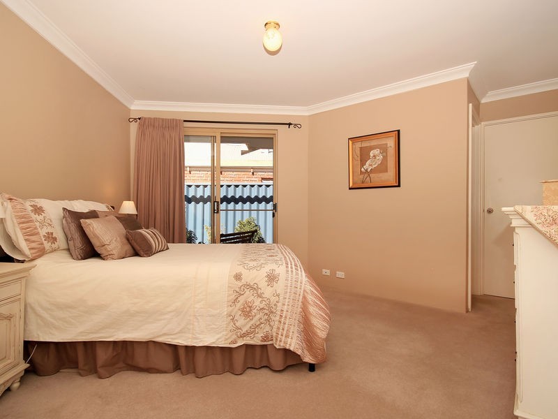 4 Kimble Court, Carine WA 6020