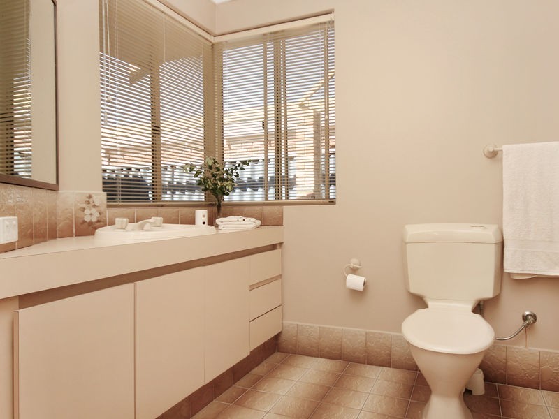 4 Kimble Court, Carine WA 6020