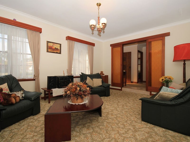 19 Bottlebrush Dr, Greenwood WA 6024