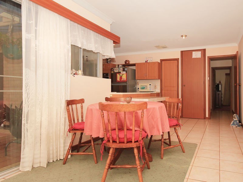 19 Bottlebrush Dr, Greenwood WA 6024