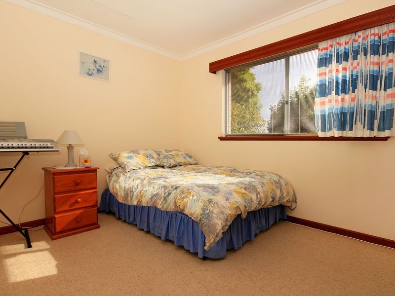 19 Bottlebrush Dr, Greenwood WA 6024