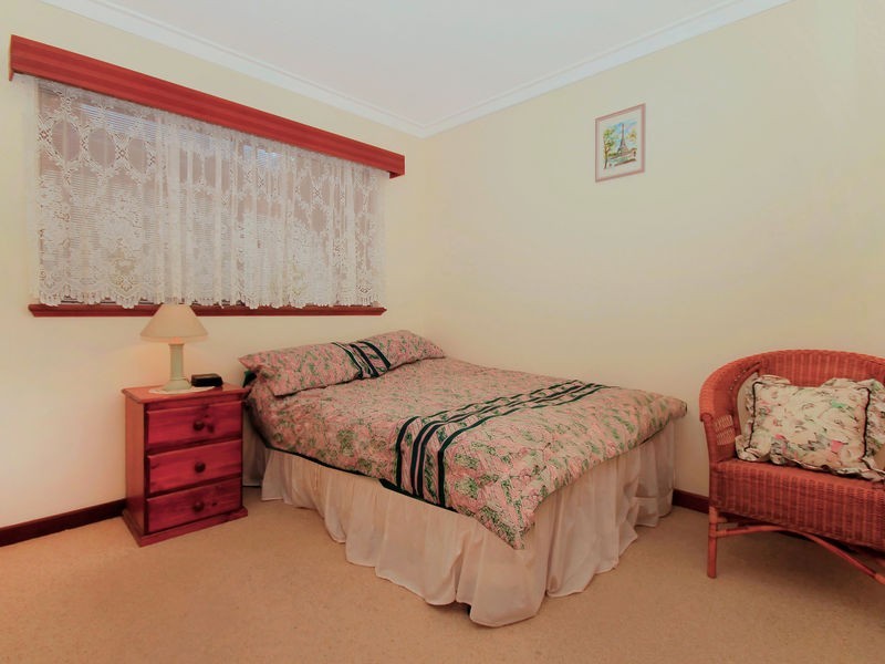 19 Bottlebrush Dr, Greenwood WA 6024