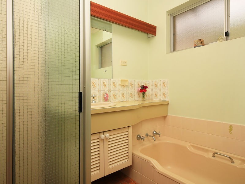 19 Bottlebrush Dr, Greenwood WA 6024