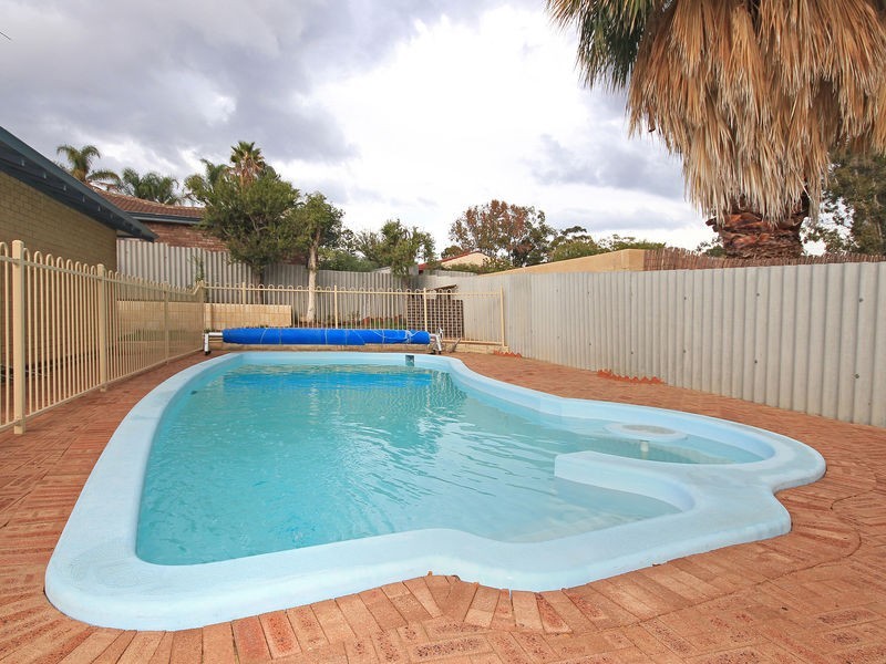 19 Bottlebrush Dr, Greenwood WA 6024