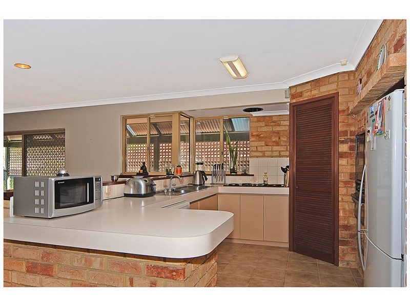12 Amy Loop, Craigie WA 6025