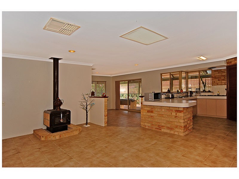 12 Amy Loop, Craigie WA 6025