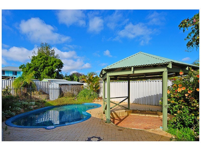 12 Amy Loop, Craigie WA 6025