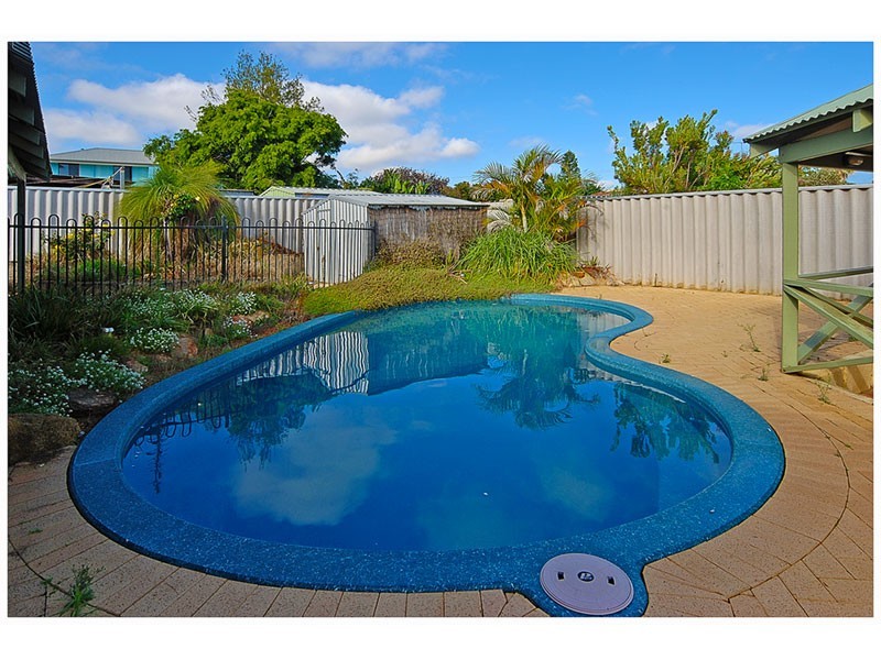 12 Amy Loop, Craigie WA 6025