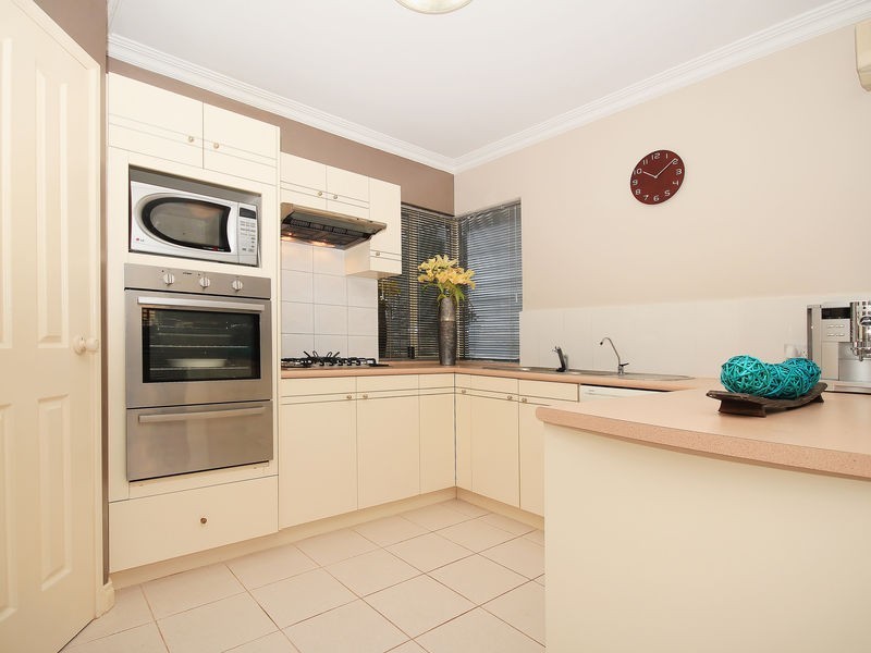 7/8 Centennial Gdns, Hillarys WA 6025