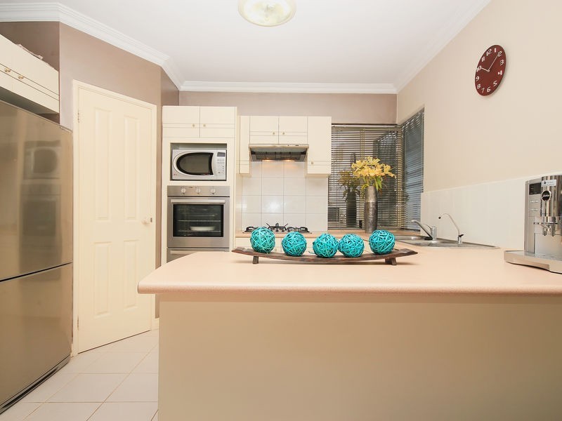 7/8 Centennial Gdns, Hillarys WA 6025