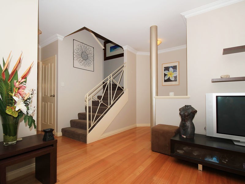 7/8 Centennial Gdns, Hillarys WA 6025