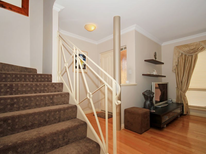 7/8 Centennial Gdns, Hillarys WA 6025