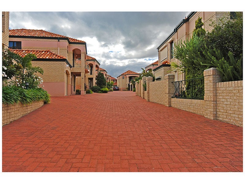 15/10 Fairhaven Tce, Hillarys WA 6025