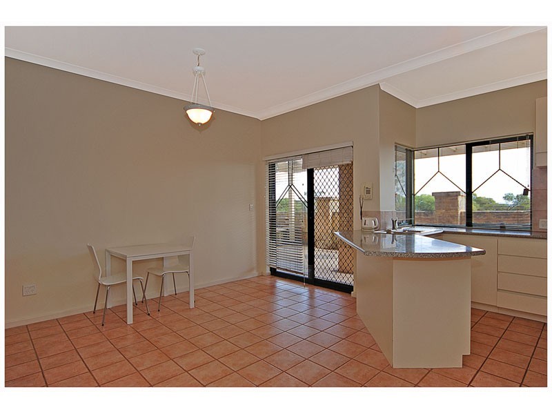 15/10 Fairhaven Tce, Hillarys WA 6025