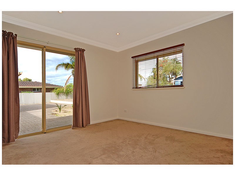 8 Austin Way, Padbury WA 6025