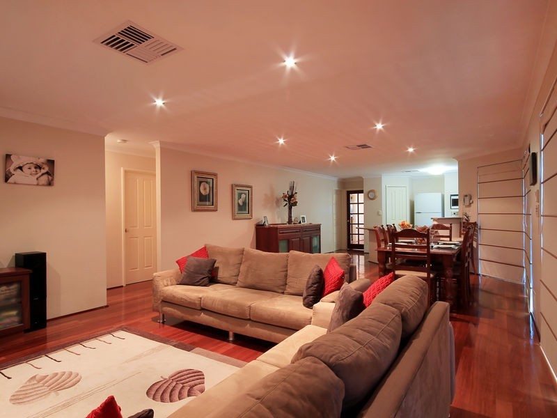 72 Elyard Crescent, Stirling WA 6021