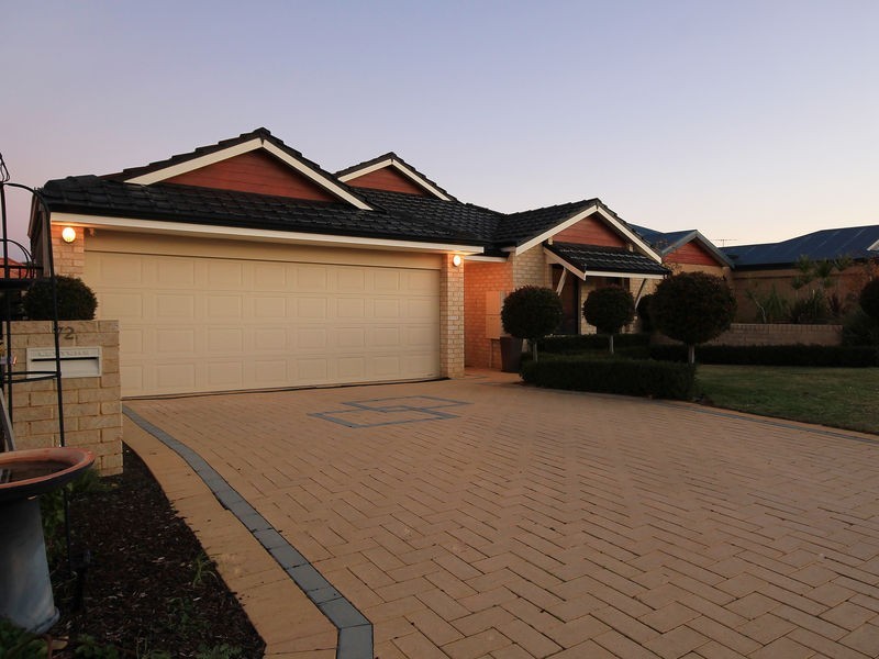 72 Elyard Crescent, Stirling WA 6021