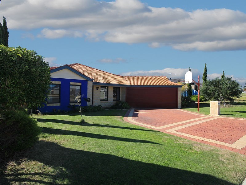 138  Santa Barbara Parade, Quinns Rocks WA 6030