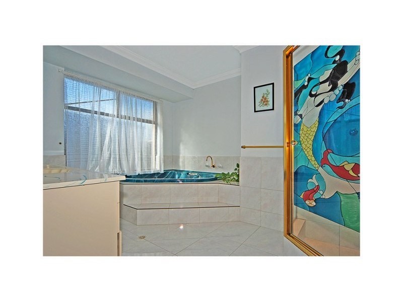 25 Diamond Dve, Ocean Reef WA 6027