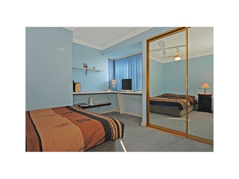 25 Diamond Dve, Ocean Reef WA 6027