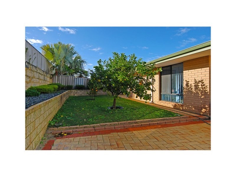 25 Diamond Dve, Ocean Reef WA 6027