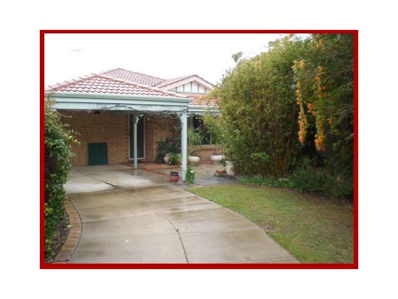 19B Gairloch Pl, Joondalup WA 6027