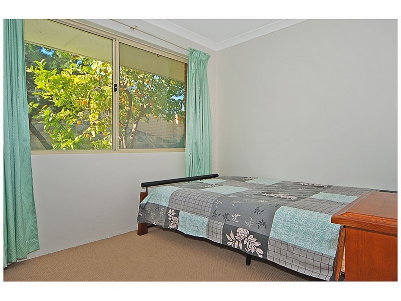 2 Lapwing Rise, Currambine WA 6028