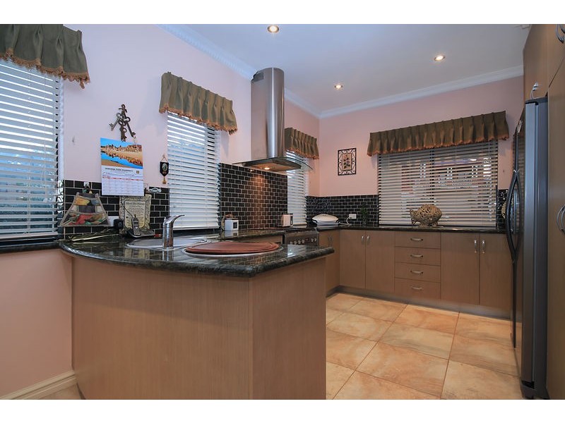 210 Roberts Street, Joondanna WA 6060