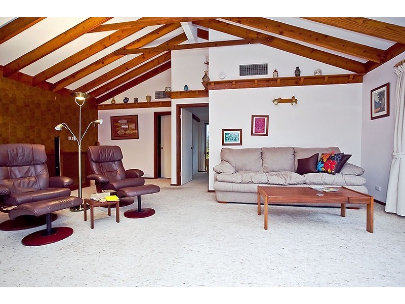 8 Alicia Street, Kallaroo WA 6025