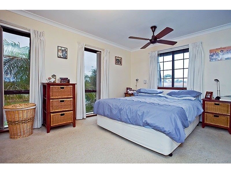 8 Alicia Street, Kallaroo WA 6025