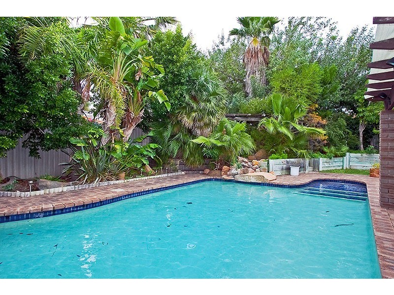 8 Alicia Street, Kallaroo WA 6025