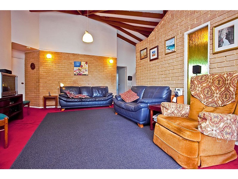 4 Barone Road, Craigie WA 6025