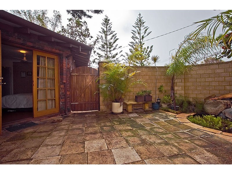 4 Barone Road, Craigie WA 6025